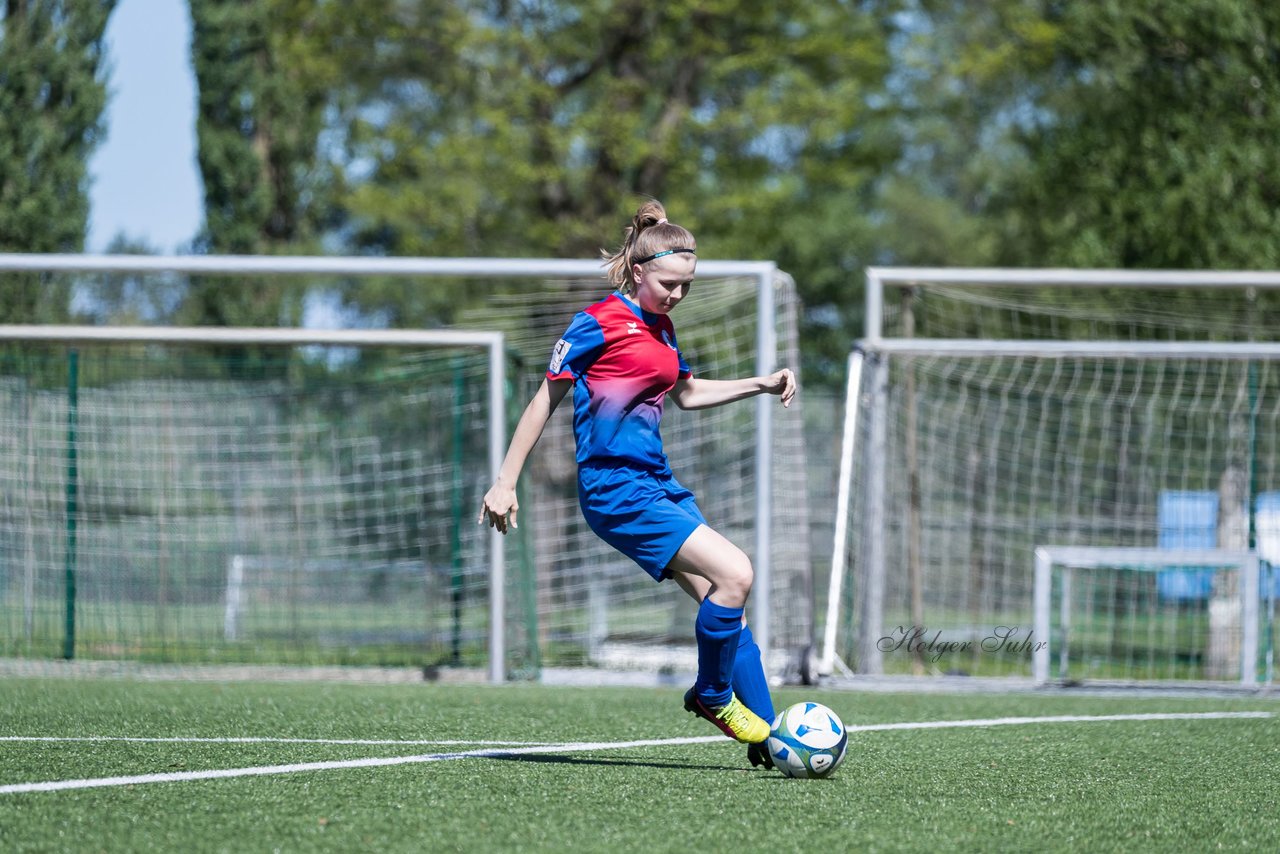 Bild 71 - wCJ Hamburger SV - VfL Pinneberg : Ergebnis: 9:0